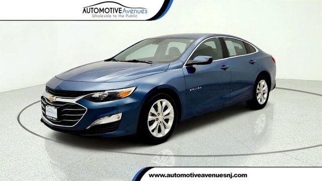 2024 Chevrolet Malibu LT — photo 1 of 14