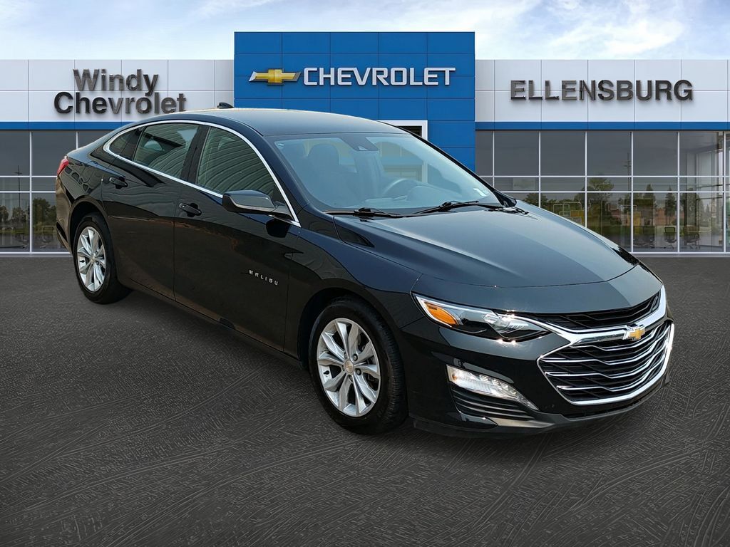 2025 Chevrolet Malibu — photo 1 of 13
