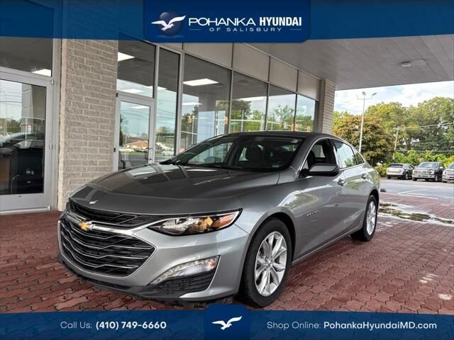 2025 Chevrolet Malibu LT — photo 1 of 13