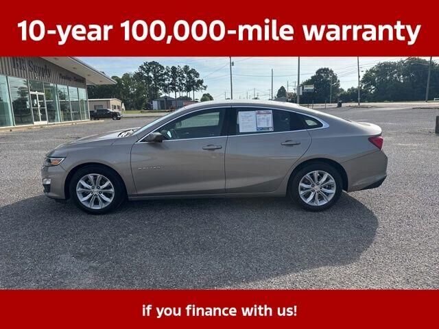 2025 Chevrolet Malibu LT — photo 1 of 26