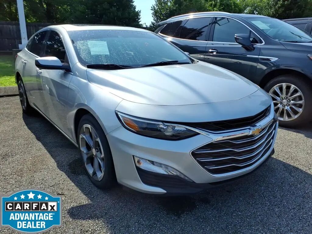 2020 Chevrolet Malibu LT — photo 1 of 31
