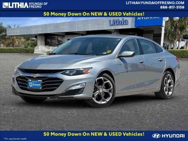 2024 Chevrolet Malibu LT — photo 1 of 13