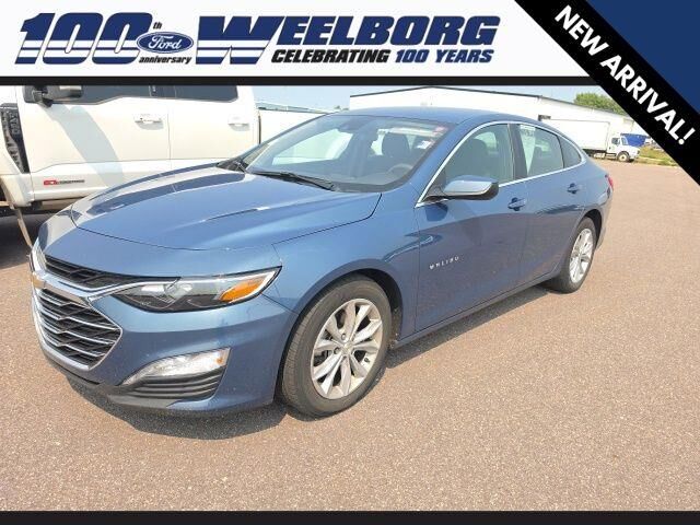 2025 Chevrolet Malibu LT — photo 1 of 26