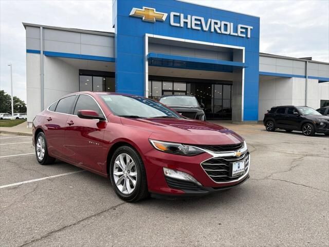 2019 Chevrolet Malibu LT — photo 1 of 14