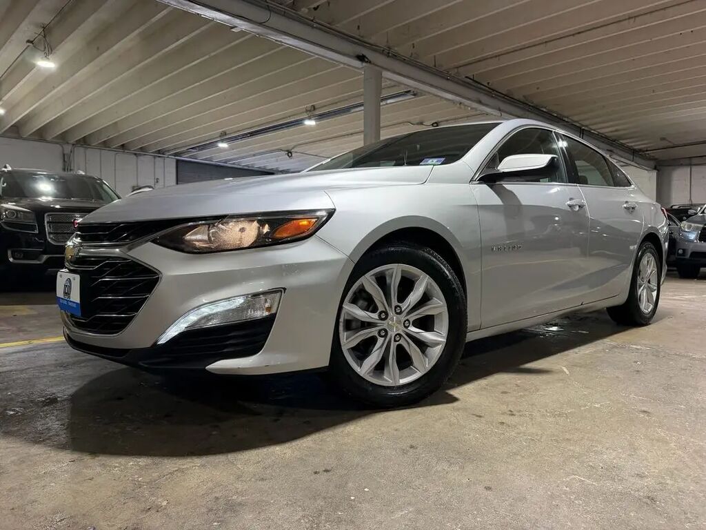 2019 Chevrolet Malibu LT — photo 1 of 13
