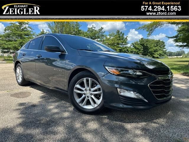 2020 Chevrolet Malibu LT — photo 1 of 26