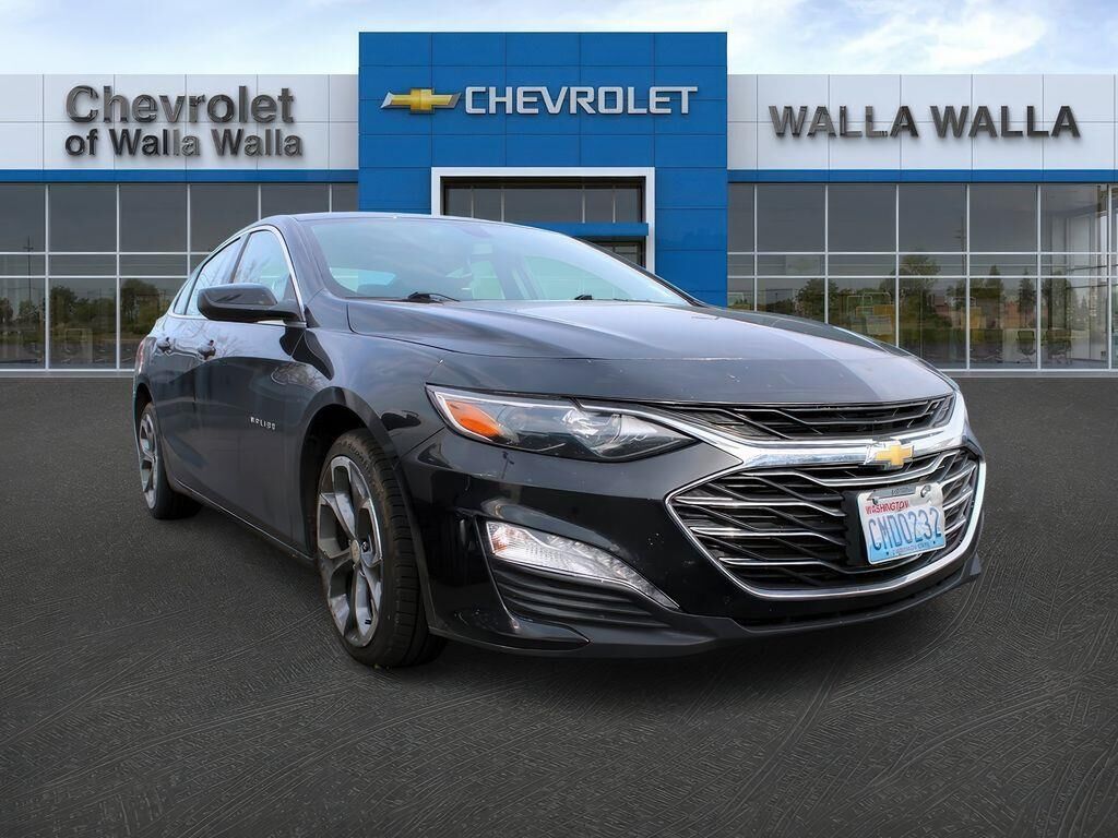 2021 Chevrolet Malibu LT — photo 1 of 20