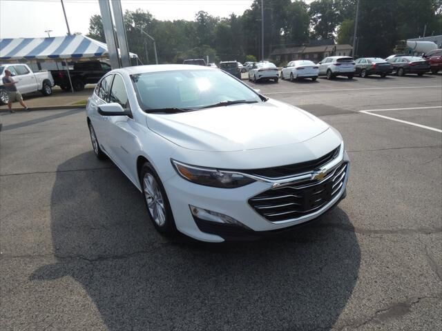 2021 Chevrolet Malibu LT — photo 1 of 19