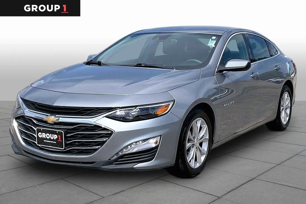 2024 Chevrolet Malibu LT — photo 1 of 12
