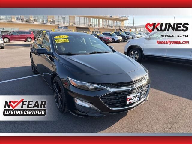 2024 Chevrolet Malibu LT — photo 1 of 11