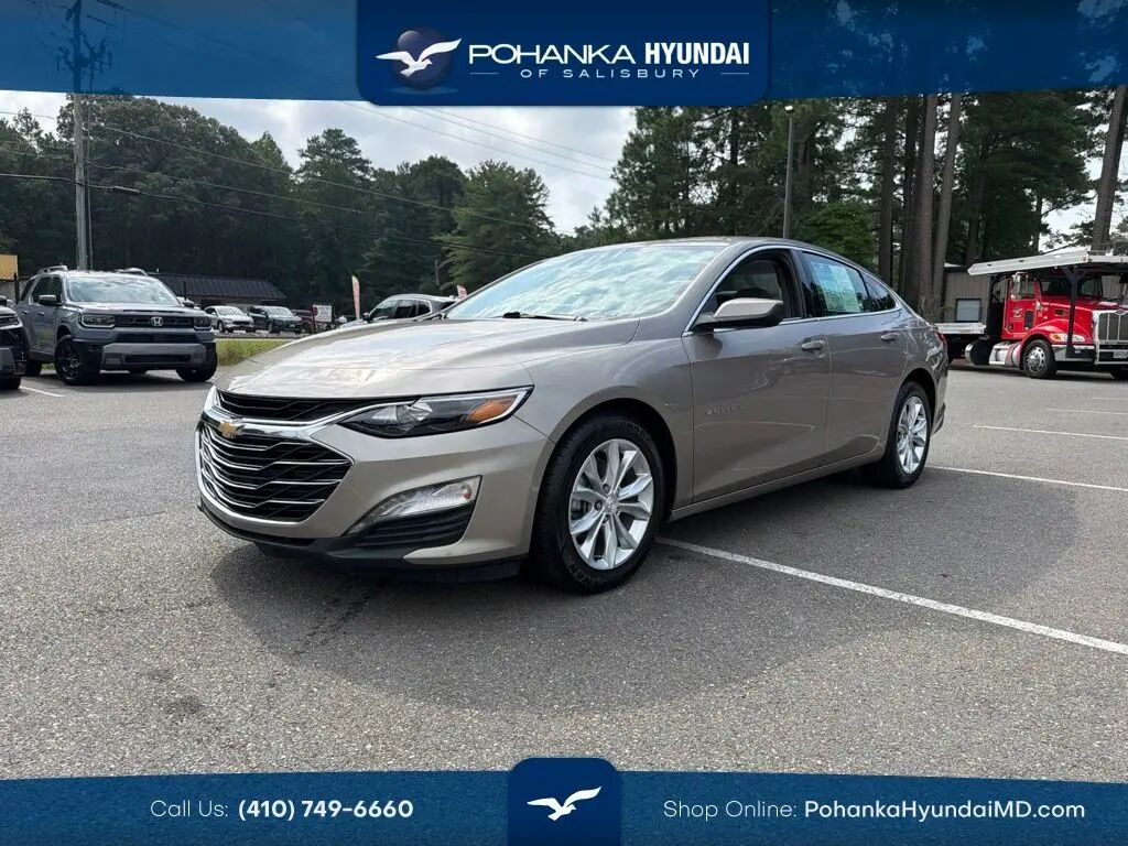 2025 Chevrolet Malibu LT — photo 1 of 13