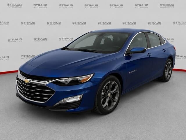2023 Chevrolet Malibu LT — photo 1 of 13