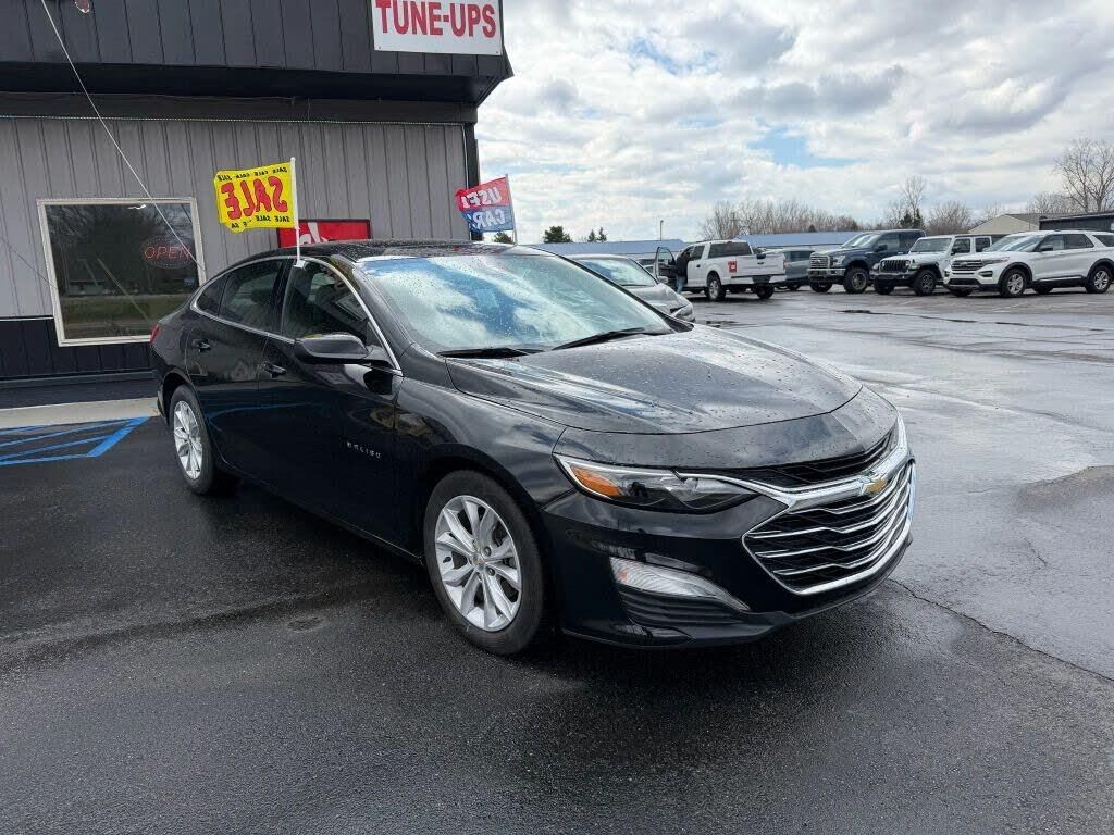 2024 Chevrolet Malibu LT — photo 1 of 2