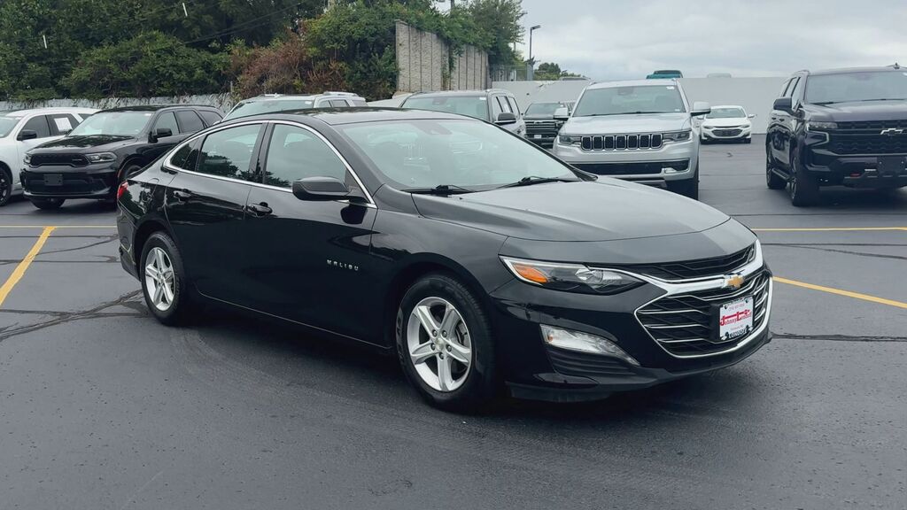 2024 Chevrolet Malibu 1LT — photo 1 of 7