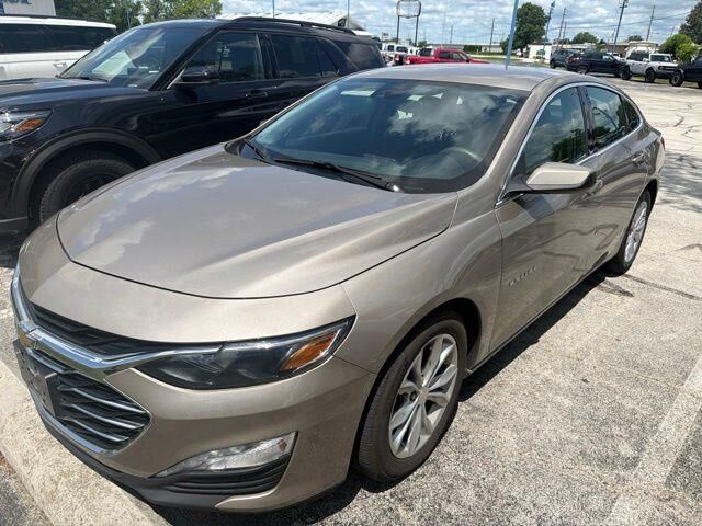 2024 Chevrolet Malibu LT — photo 1 of 26