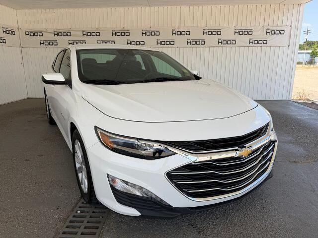 2025 Chevrolet Malibu LT — photo 1 of 26