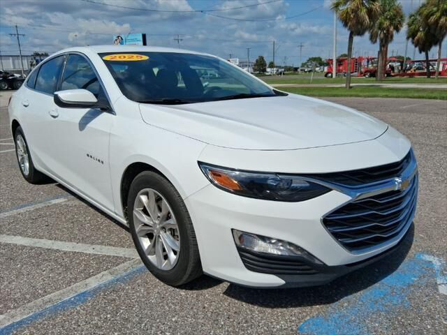 2025 Chevrolet Malibu LT — photo 1 of 39