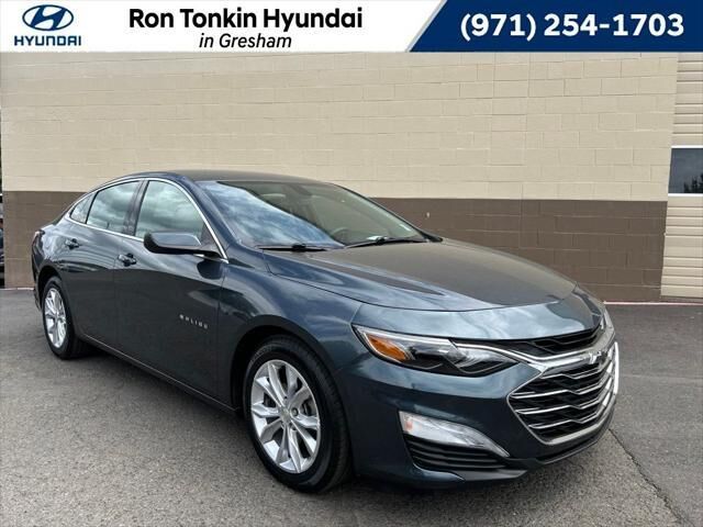 2019 Chevrolet Malibu LT — photo 1 of 11