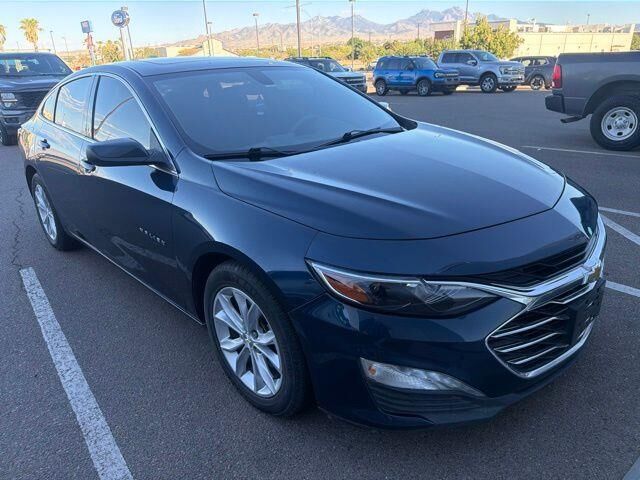 2021 Chevrolet Malibu LT — photo 1 of 26