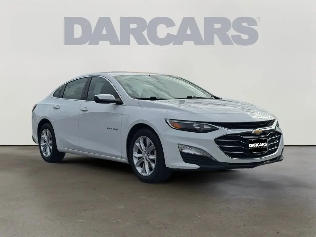 2022 Chevrolet Malibu LT — photo 1 of 13