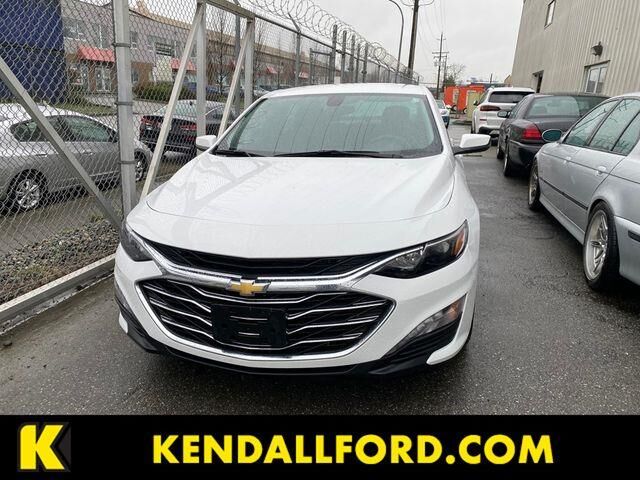 2022 Chevrolet Malibu LT — photo 1 of 13
