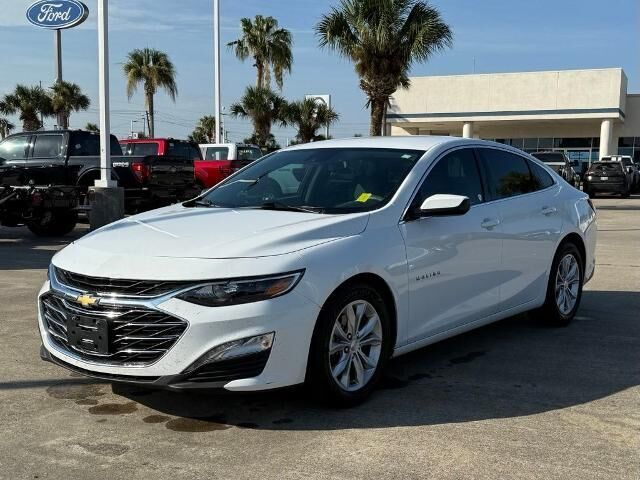 2023 Chevrolet Malibu LT — photo 1 of 26