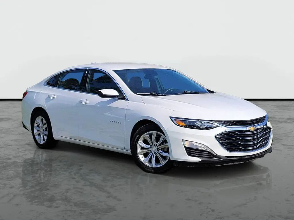 2024 Chevrolet Malibu LT — photo 1 of 12