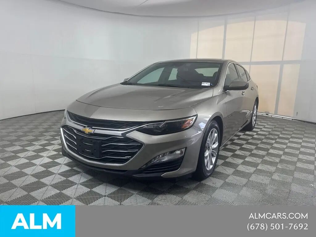 2024 Chevrolet Malibu LT — photo 1 of 10