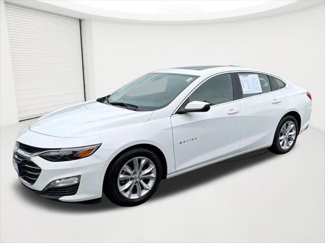 2024 Chevrolet Malibu LT — photo 1 of 13
