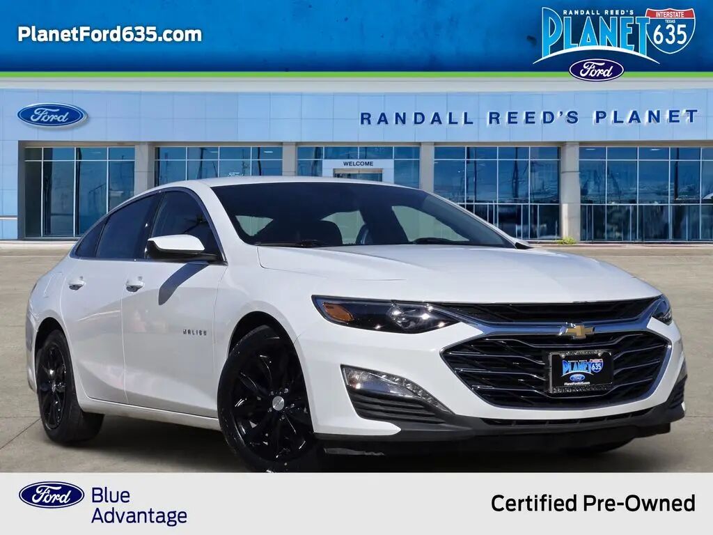 2024 Chevrolet Malibu LT — photo 1 of 10