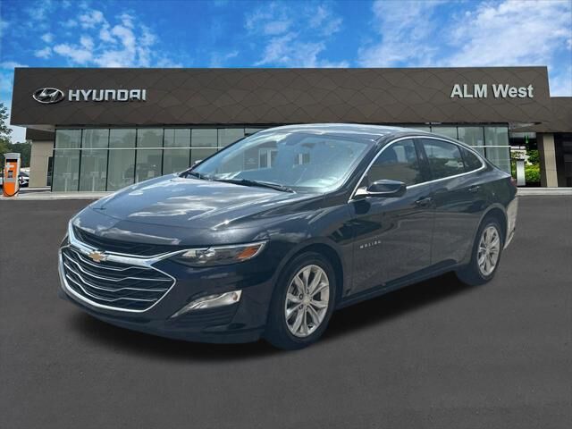 2025 Chevrolet Malibu LT — photo 1 of 13