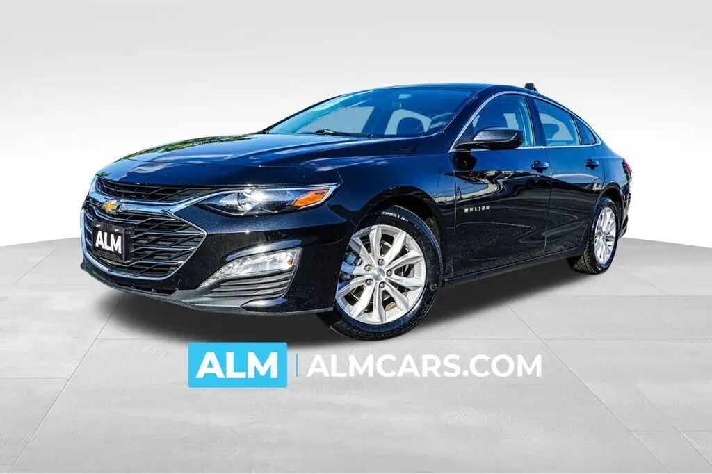 2025 Chevrolet Malibu LT — photo 1 of 23