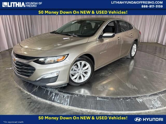 2025 Chevrolet Malibu LT — photo 1 of 13