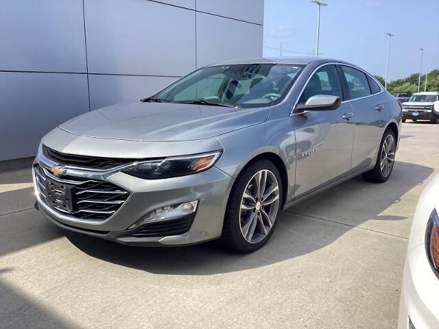 2025 Chevrolet Malibu LT — photo 1 of 33