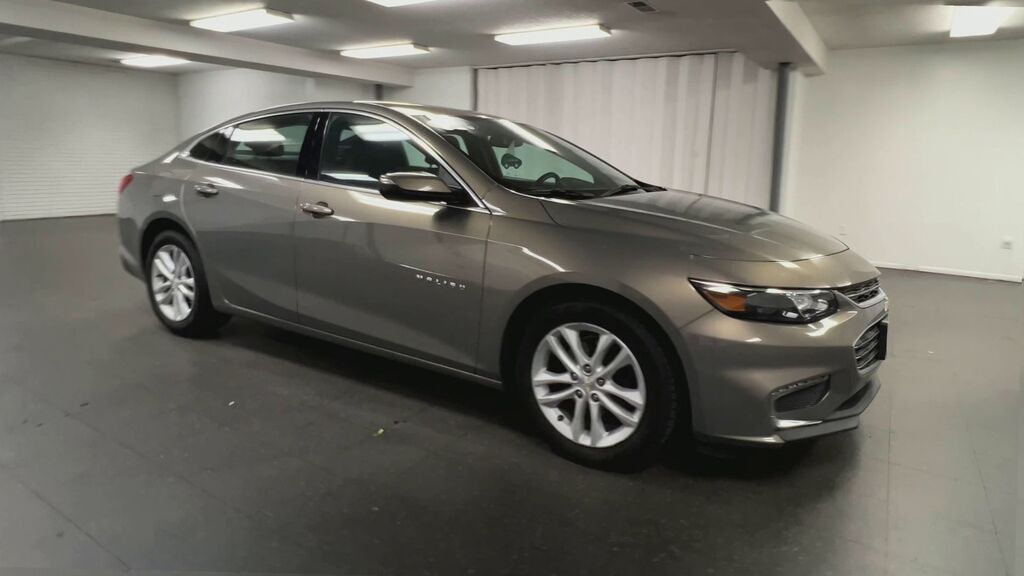 2018 Chevrolet Malibu LT — photo 1 of 7