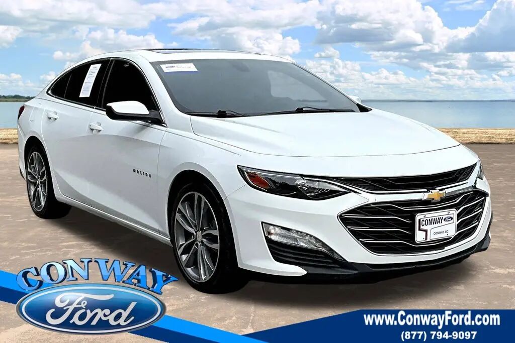 2022 Chevrolet Malibu LT — photo 1 of 13
