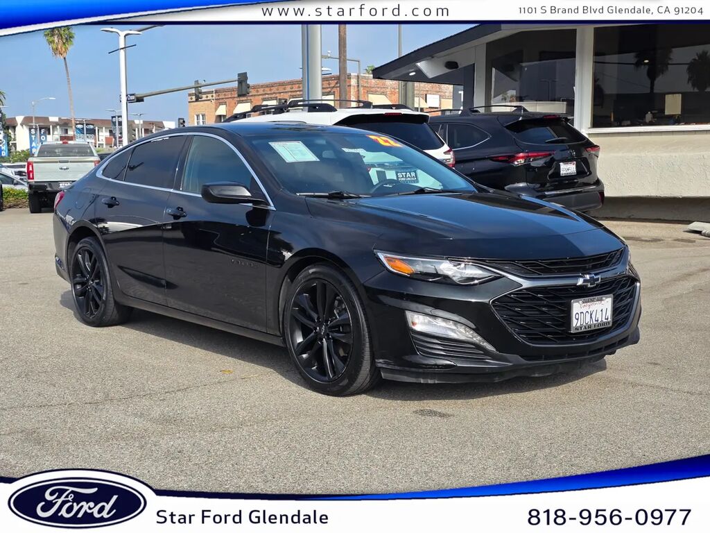 2022 Chevrolet Malibu LT — photo 1 of 13