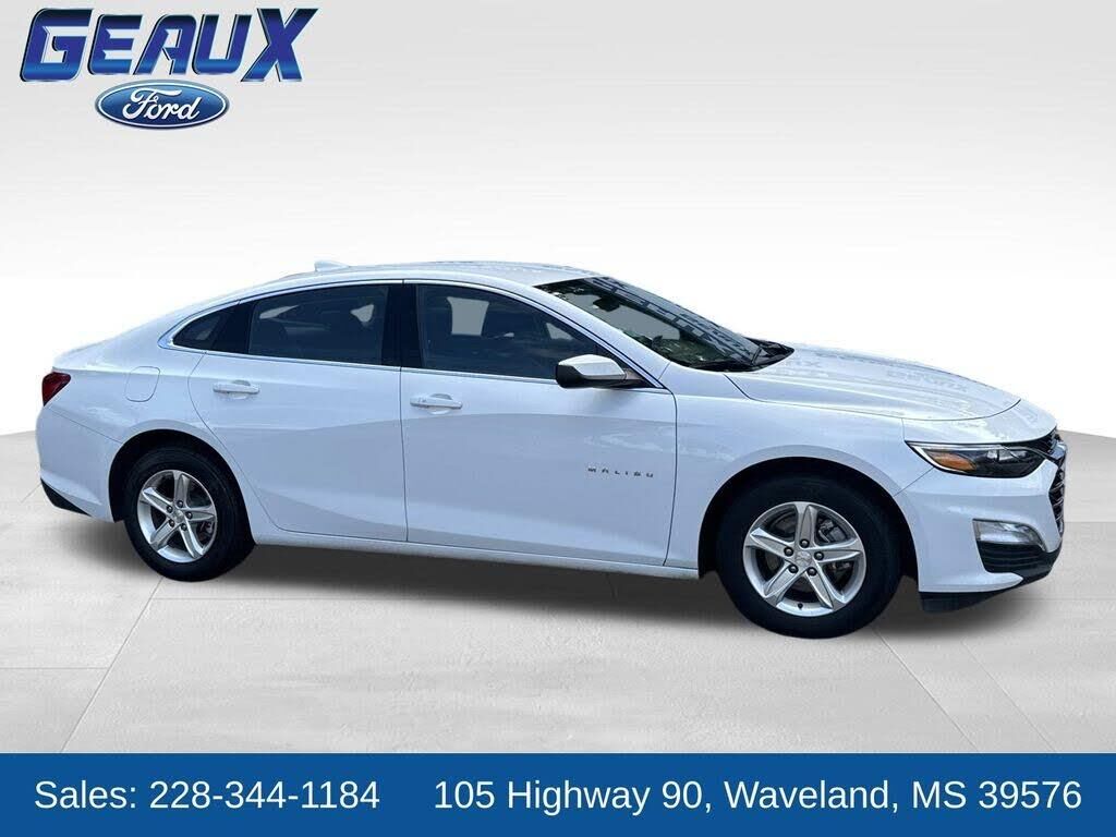 2024 Chevrolet Malibu LT — photo 1 of 1