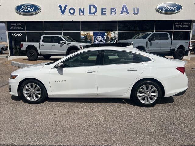 2023 Chevrolet Malibu LT — photo 1 of 15