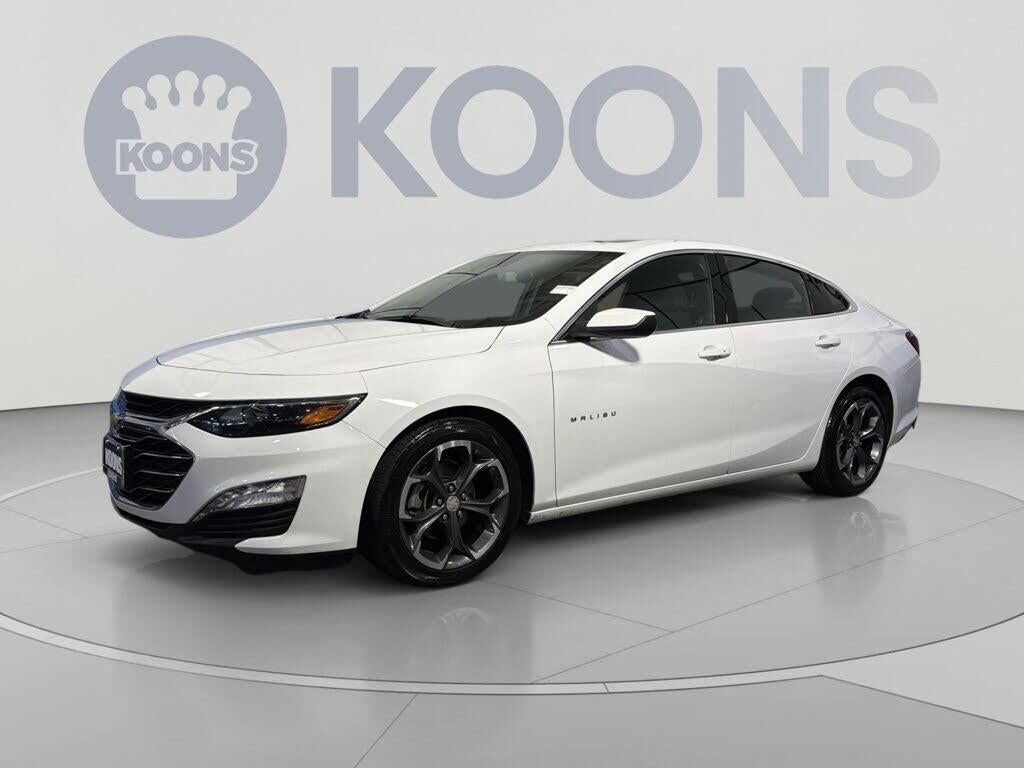 2023 Chevrolet Malibu LT — photo 1 of 17