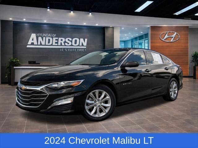 2024 Chevrolet Malibu LT — photo 1 of 13