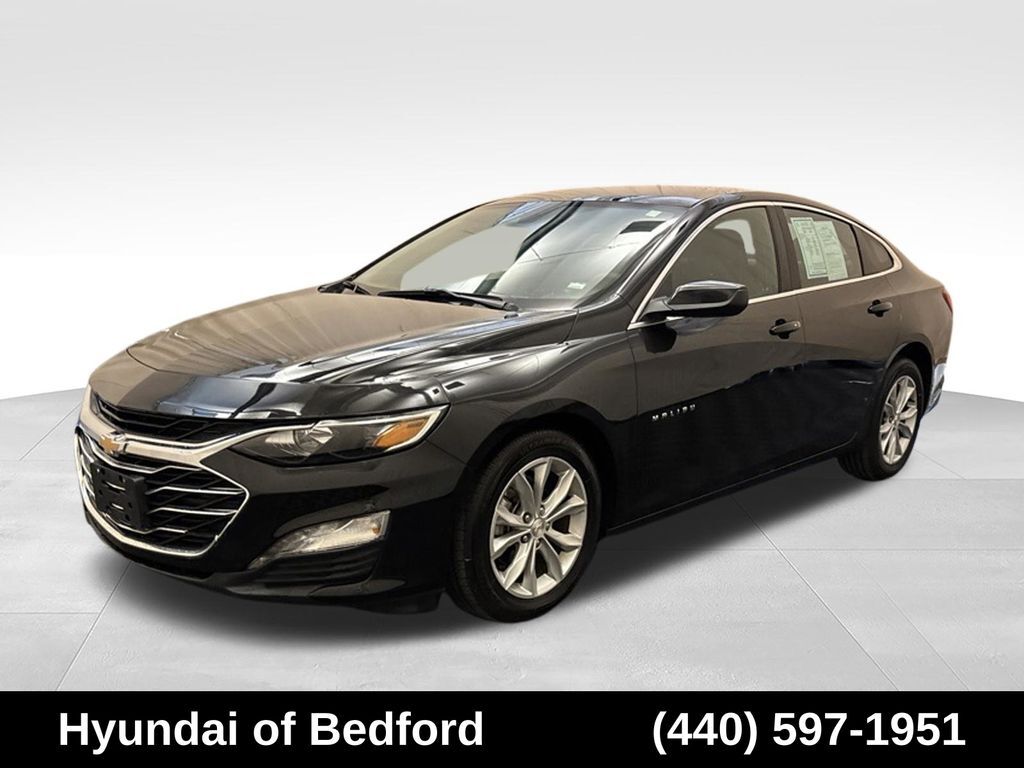2024 Chevrolet Malibu LT — photo 1 of 14