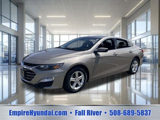 2024 Chevrolet Malibu LT — photo 1 of 26