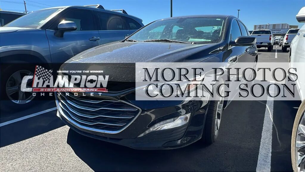2022 Chevrolet Malibu LT — photo 1 of 3