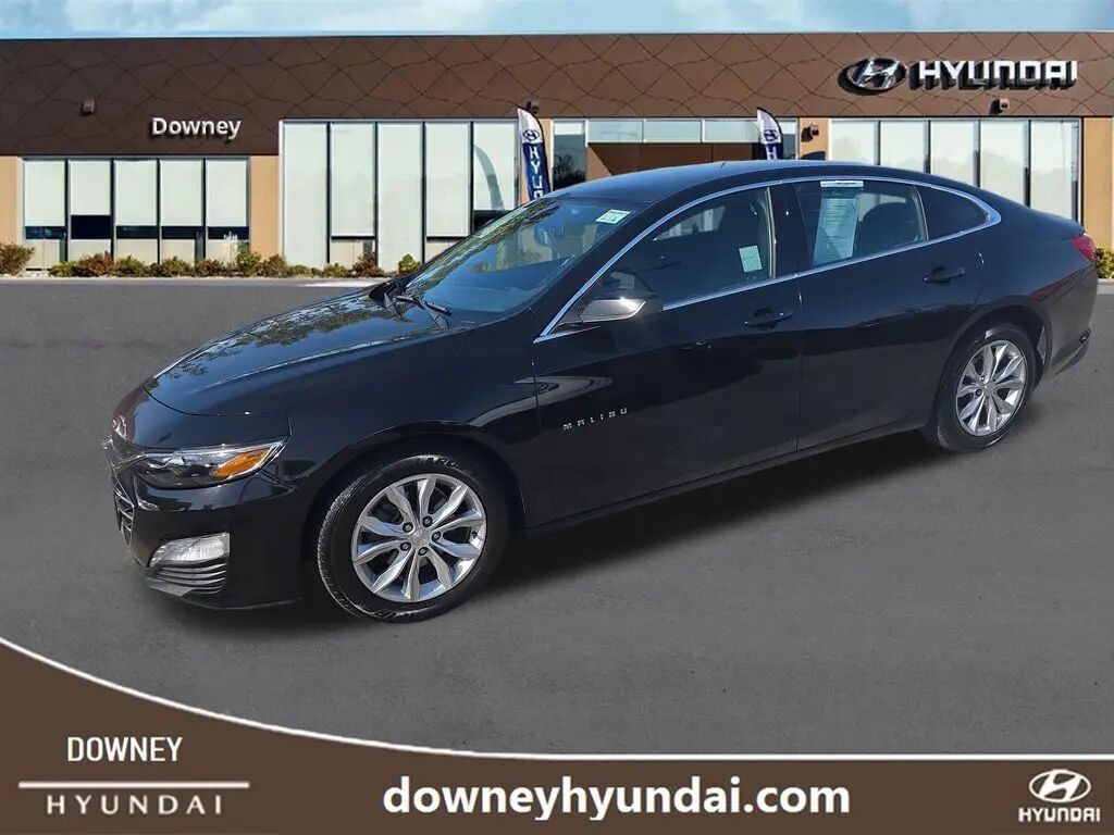 2023 Chevrolet Malibu LT — photo 1 of 13