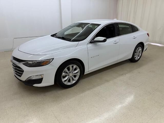 2024 Chevrolet Malibu LT — photo 1 of 13