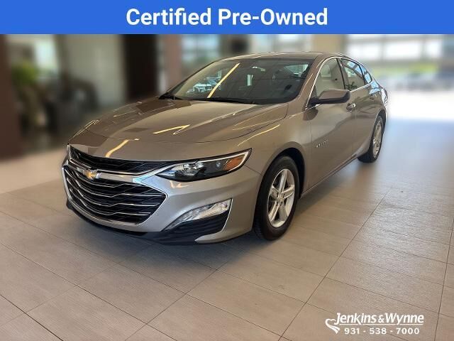 2024 Chevrolet Malibu LT — photo 1 of 13