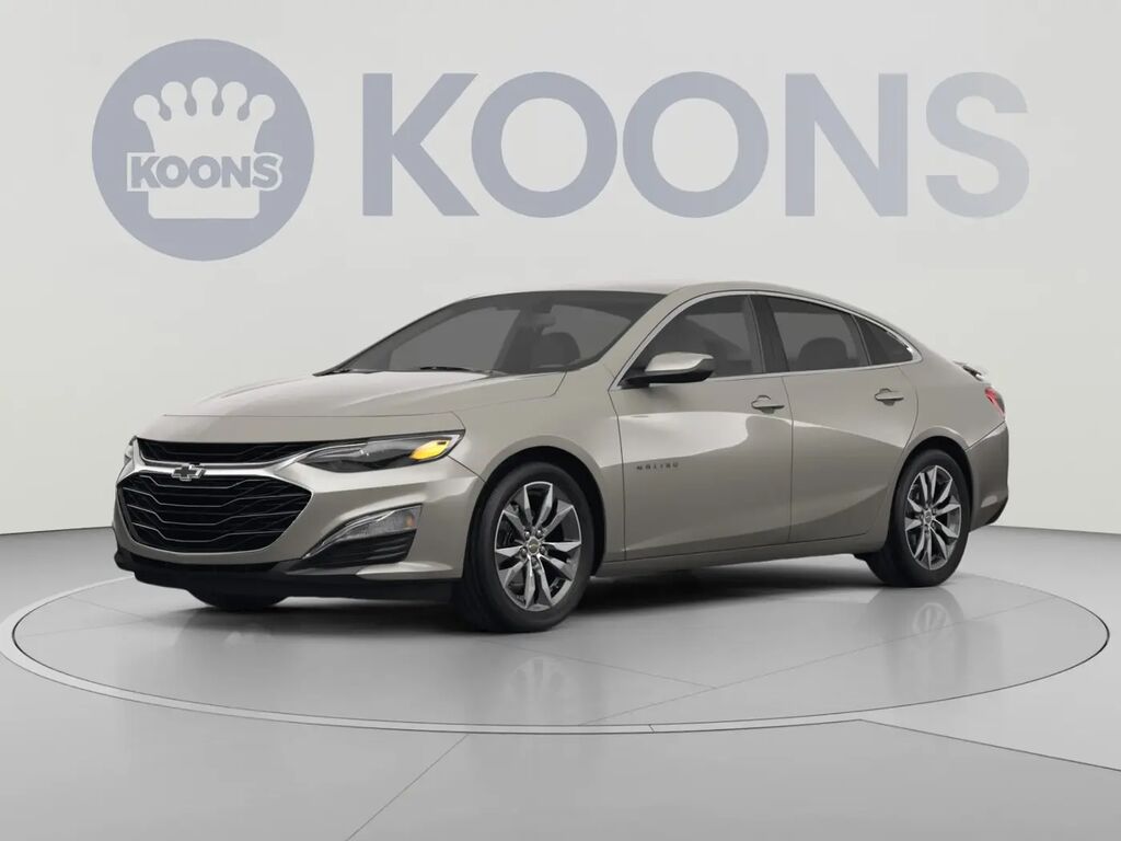 2024 Chevrolet Malibu LT — photo 1 of 3