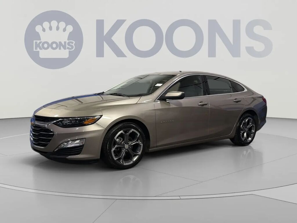 2024 Chevrolet Malibu LT — photo 1 of 13