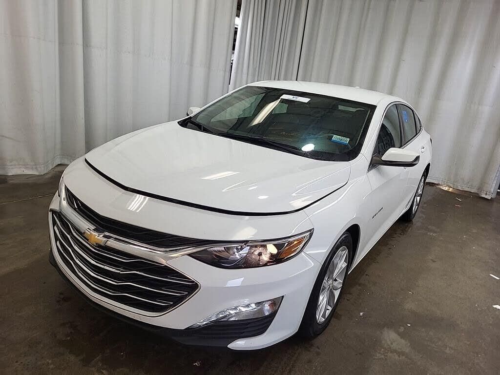 2023 Chevrolet Malibu LT — photo 1 of 3